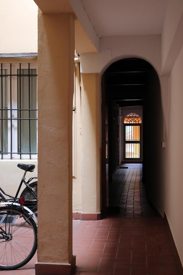 Lovely Studio D'Azeglio By Studio Vita Bologna Exterior photo